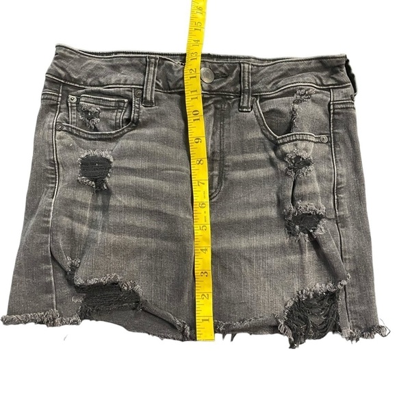 American Eagle Black Distressed Mini Denim Skirt Size 6 - Picture 5 of 6